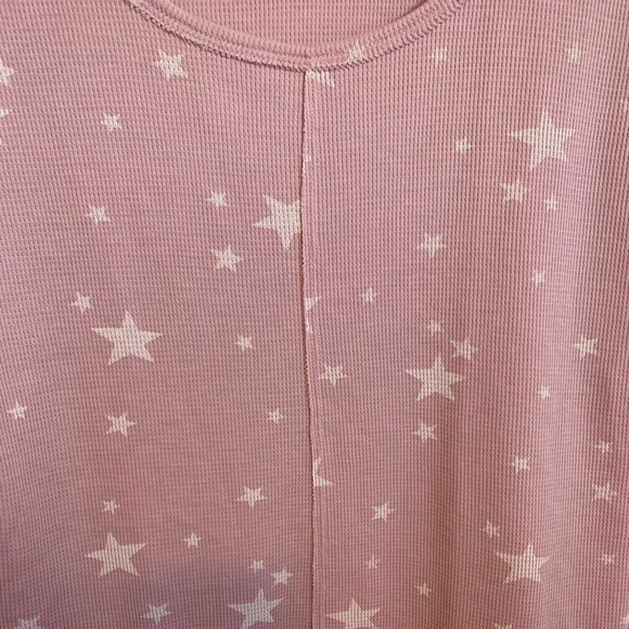 NWT Lucky Brand Women’s Pink Thermal Star Print Pullover Relaxed Fit Size XS - Picture 9 of 9